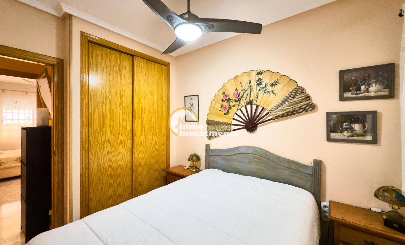 Resale - Bungalow - Torrevieja - La Mata pueblo