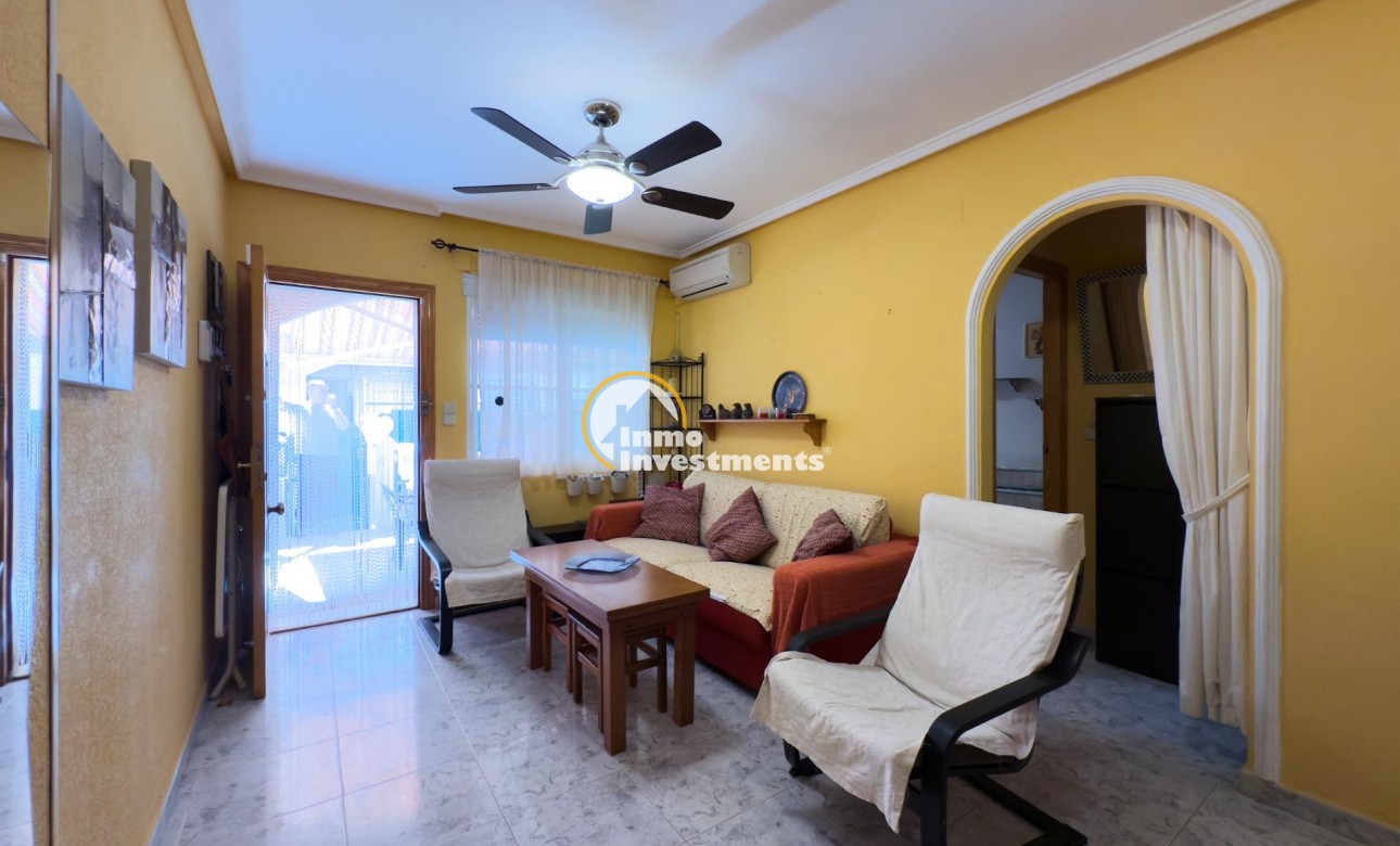 Resale - Bungalow - Torrevieja - La Mata pueblo