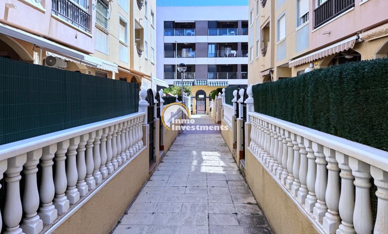 Resale - Bungalow - Torrevieja - La Mata pueblo