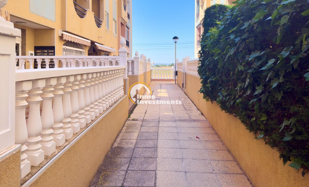 Resale - Bungalow - Torrevieja - La Mata pueblo