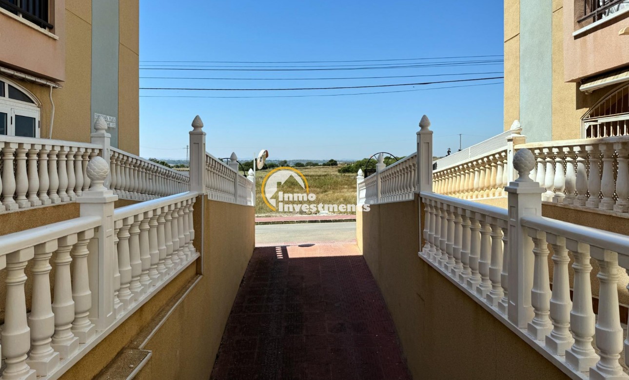 Resale - Bungalow - Torrevieja - La Mata pueblo