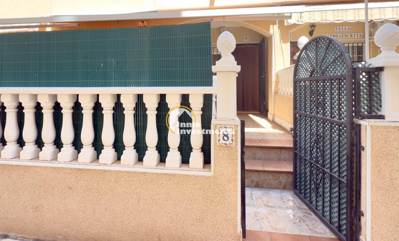 Resale - Bungalow - Torrevieja - La Mata pueblo