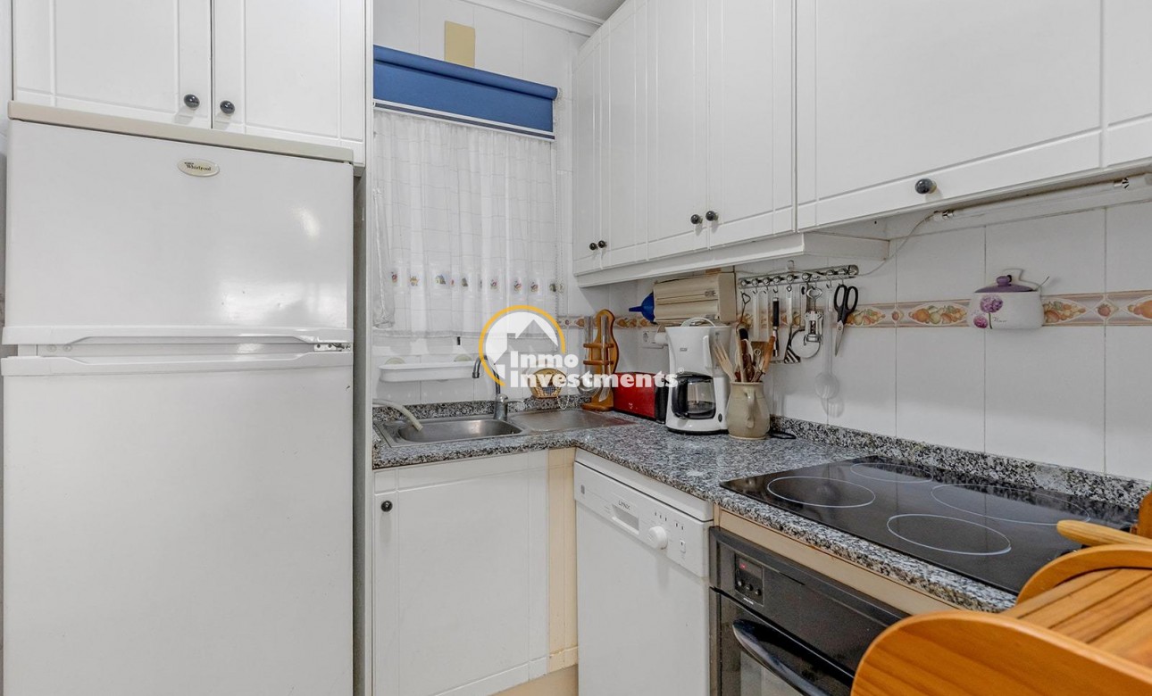 Resale - Apartment - Torrevieja - La Siesta - El Salado - Torreta