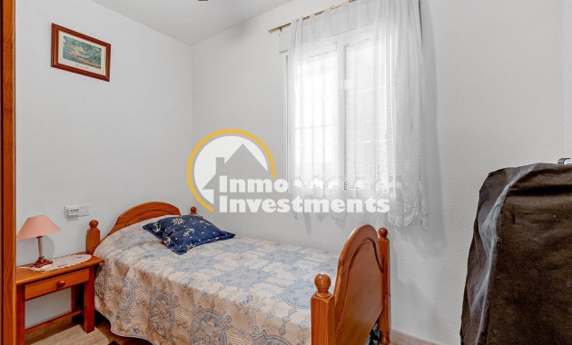 Resale - Apartment - Torrevieja - La Siesta - El Salado - Torreta