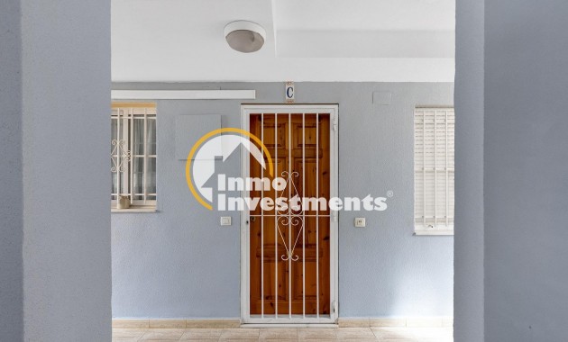 Resale - Apartment - Torrevieja - La Siesta - El Salado - Torreta