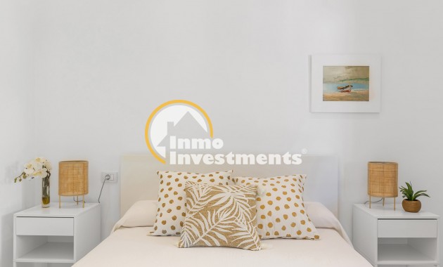 Resale - Villa - Punta Prima - Beachside