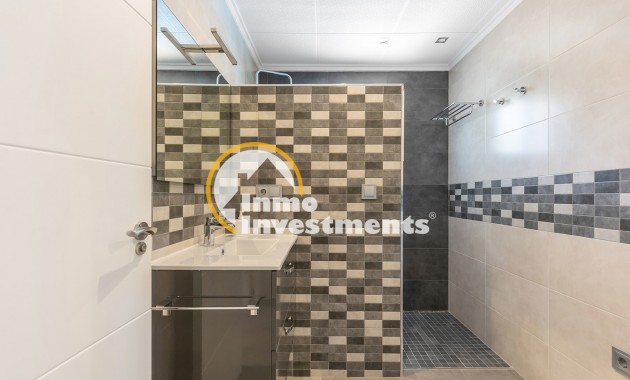 Resale - Villa - Punta Prima - Beachside