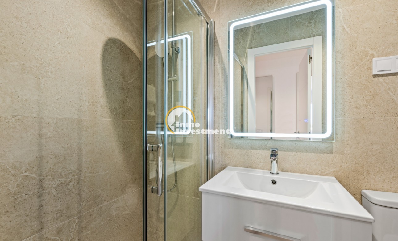 Resale - Apartment - Punta Prima - Beachside