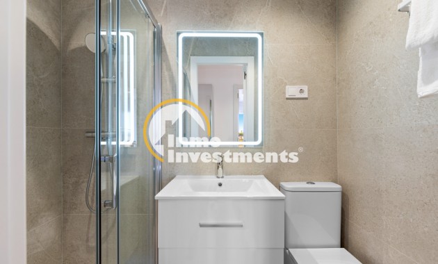 Resale - Apartment - Punta Prima - Beachside