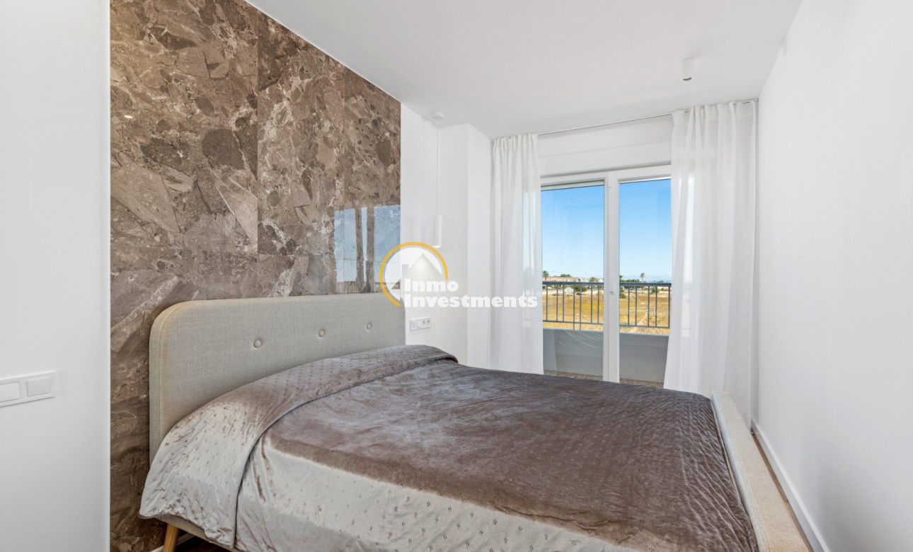 Resale - Apartment - Punta Prima - Beachside