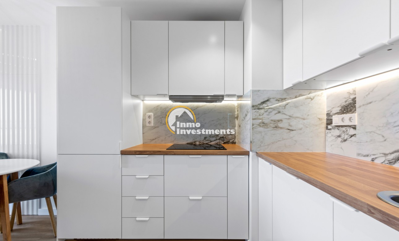 Resale - Apartment - Punta Prima - Beachside