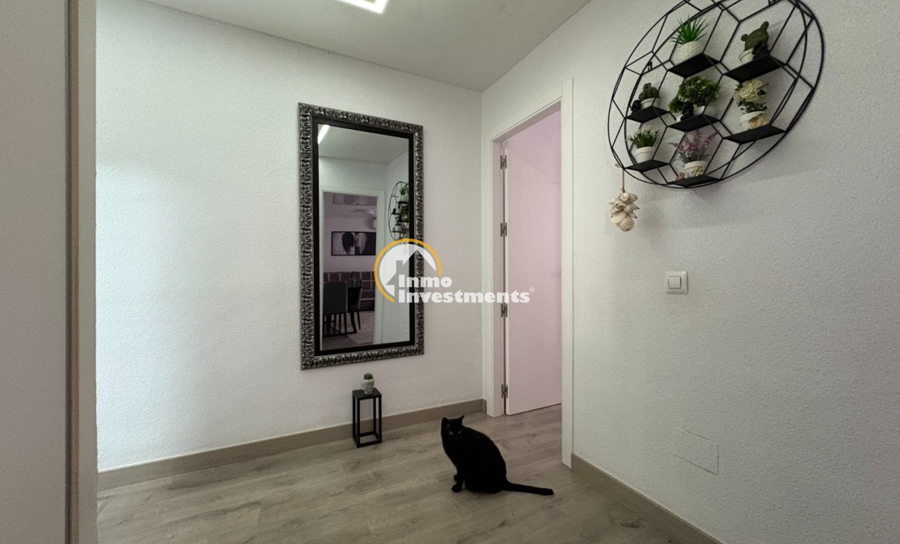 Resale - Apartment - Torrevieja - Centro