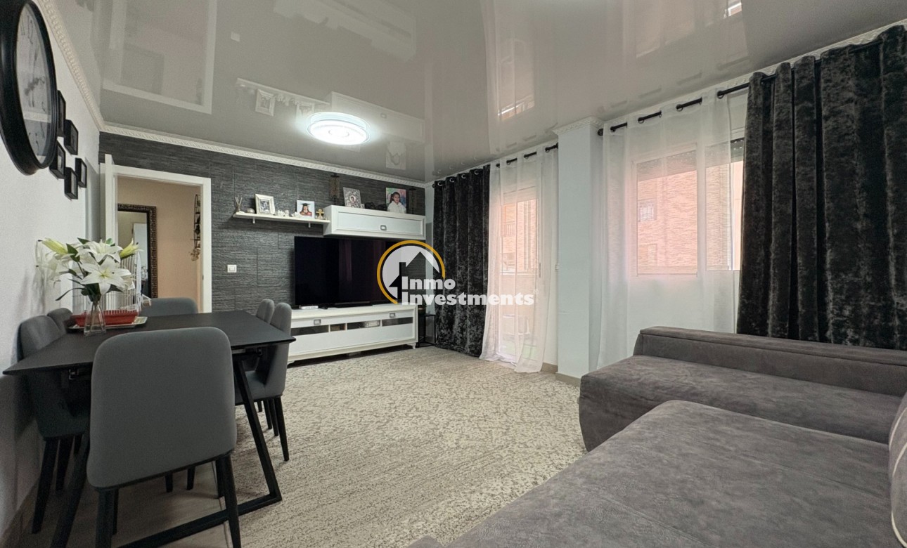 Resale - Apartment - Torrevieja - Centro