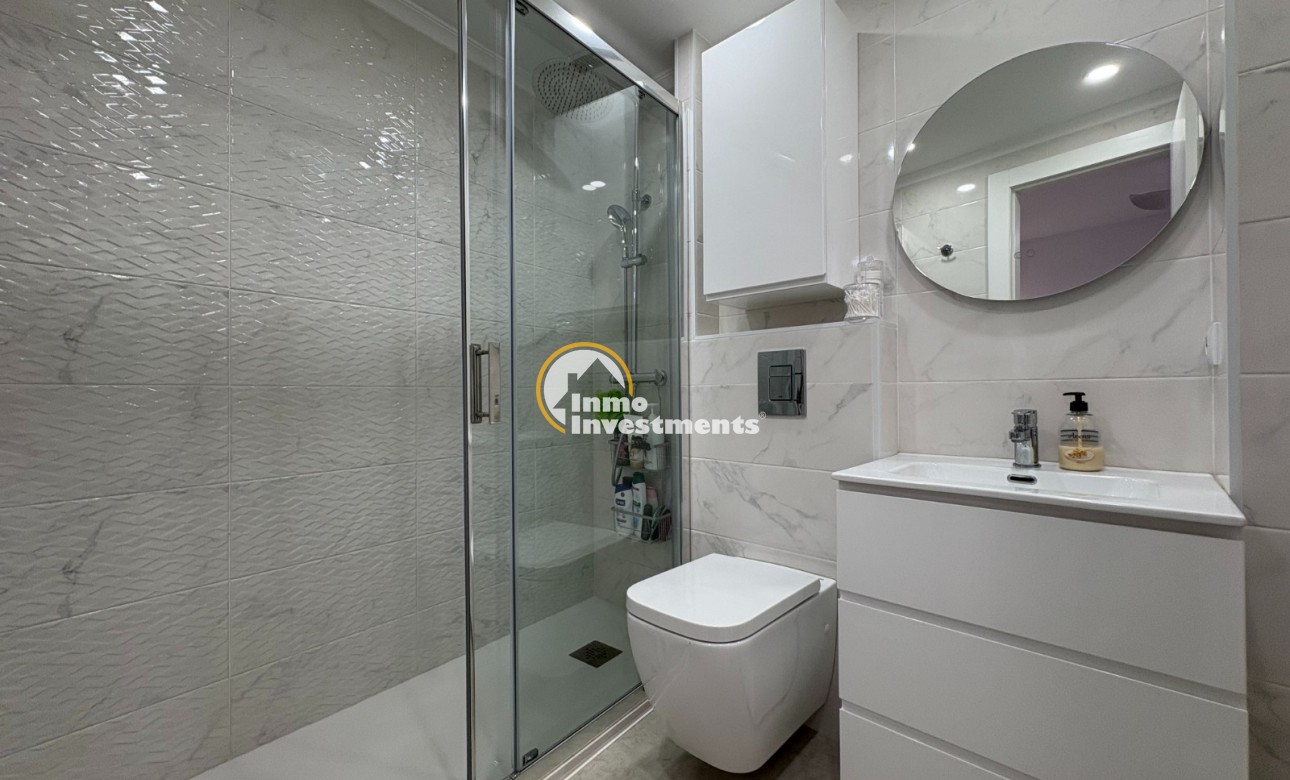 Resale - Apartment - Torrevieja - Centro