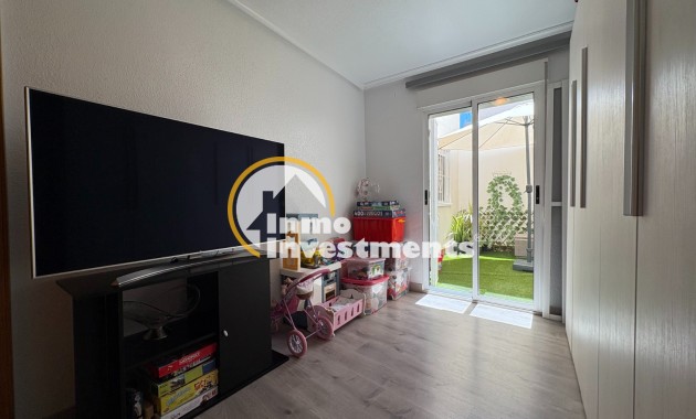 Resale - Apartment - Torrevieja - Centro