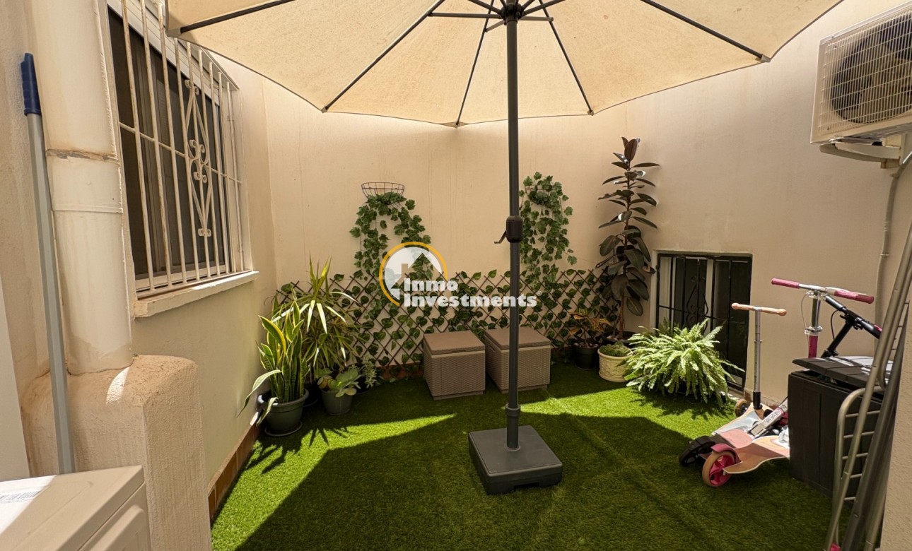 Resale - Apartment - Torrevieja - Centro