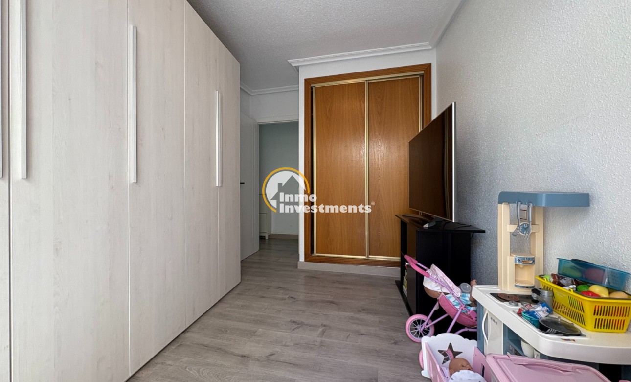 Resale - Apartment - Torrevieja - Centro