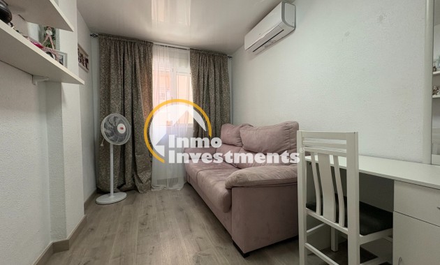 Resale - Apartment - Torrevieja - Centro