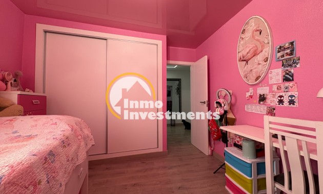 Resale - Apartment - Torrevieja - Centro