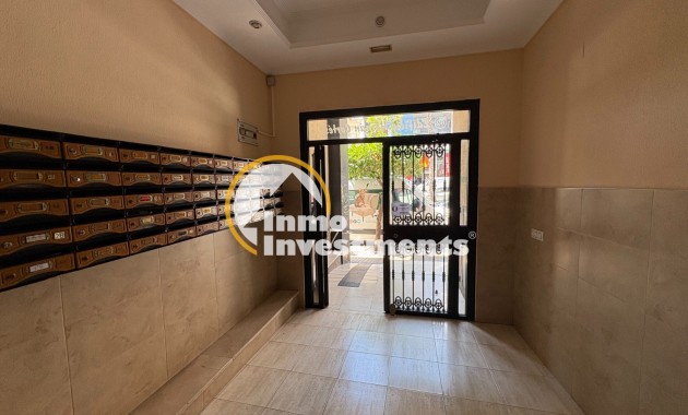 Resale - Apartment - Torrevieja - Centro