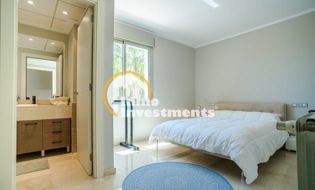 Resale - Villa - Orihuela Costa - Las Colinas