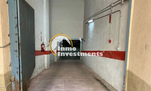 Resale - Garage - Torrevieja - Nueva Torrevieja