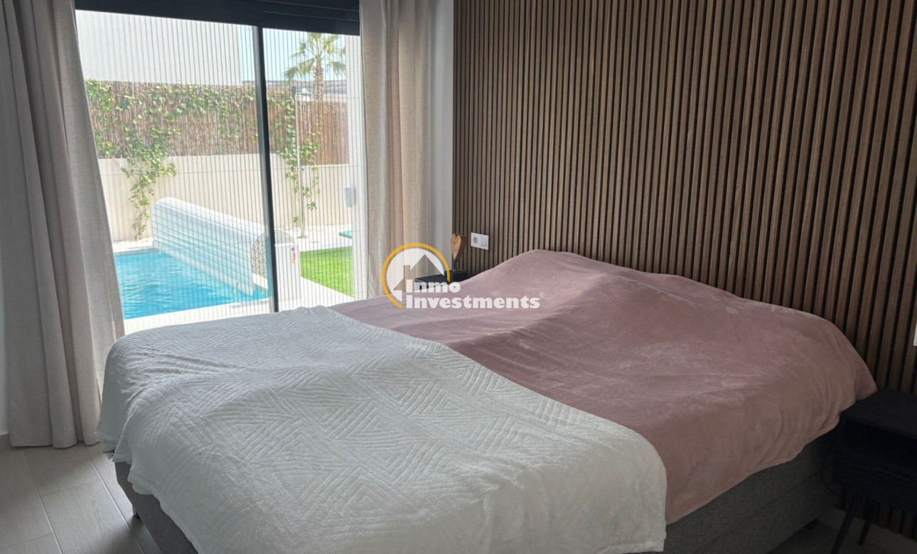 Resale - Villa - Algorfa - La Finca