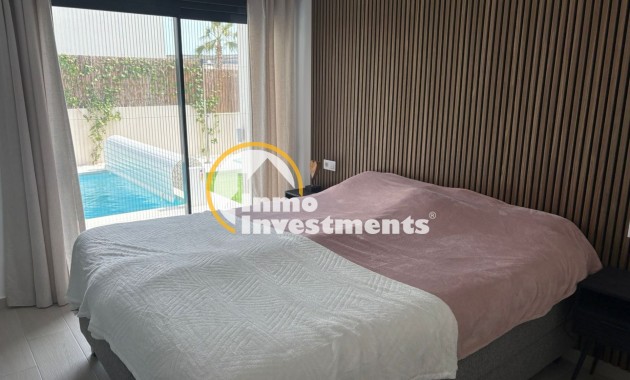 Resale - Villa - Algorfa - La Finca