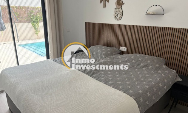 Resale - Villa - Algorfa - La Finca