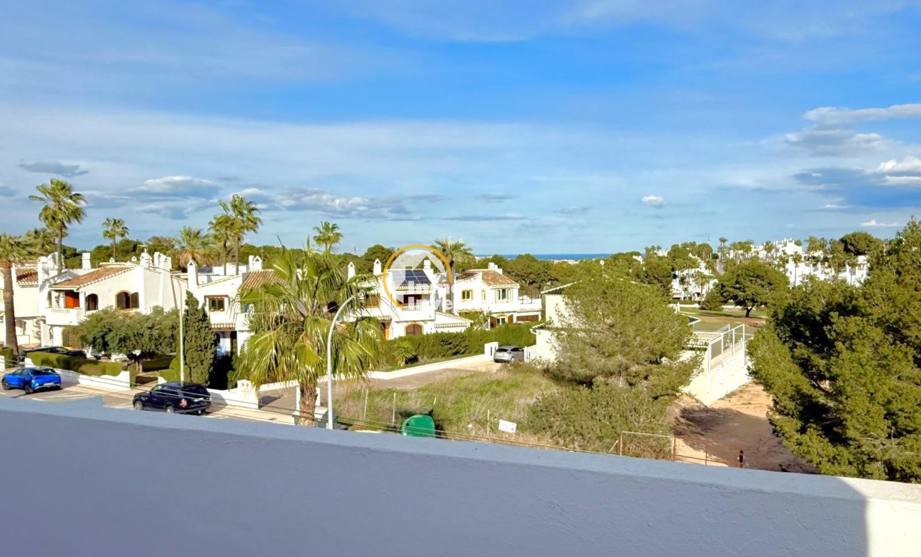 Resale - Town house - Villamartin - Verdemar