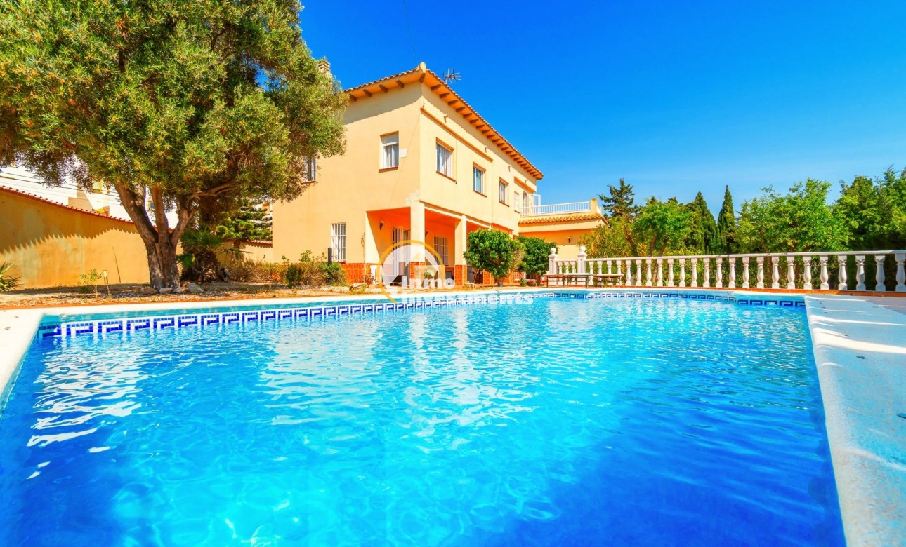 Resale - Villa - La Mata