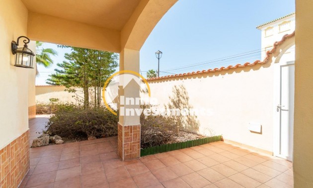 Resale - Villa - La Mata