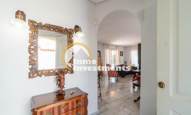 Resale - Villa - La Mata