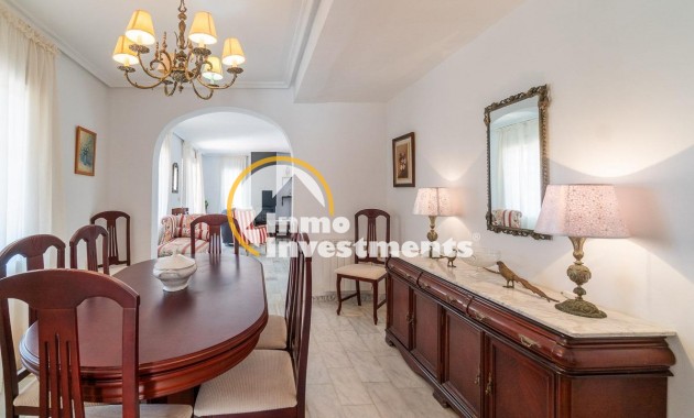 Resale - Villa - La Mata