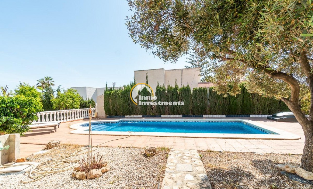 Resale - Villa - La Mata