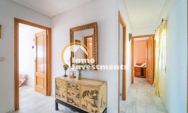 Resale - Villa - La Mata