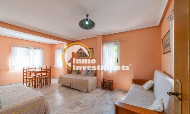 Resale - Villa - La Mata