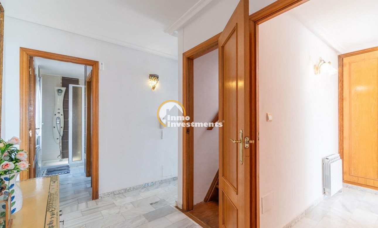 Resale - Villa - La Mata