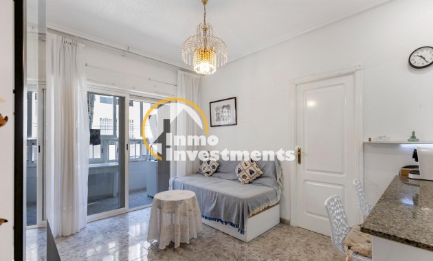 Resale - Apartment - Torrevieja - Centro - Muelle Pesquero