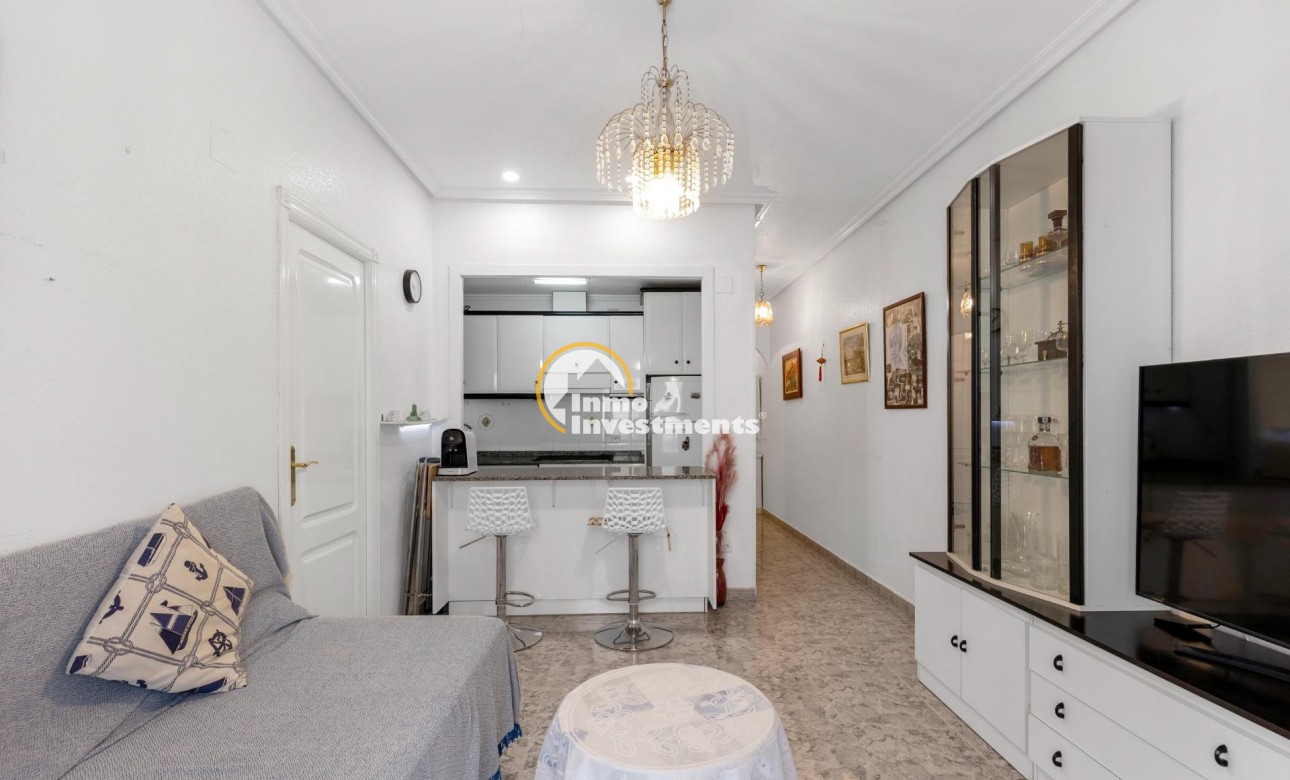 Resale - Apartment - Torrevieja - Centro - Muelle Pesquero