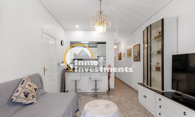Resale - Apartment - Torrevieja - Centro - Muelle Pesquero
