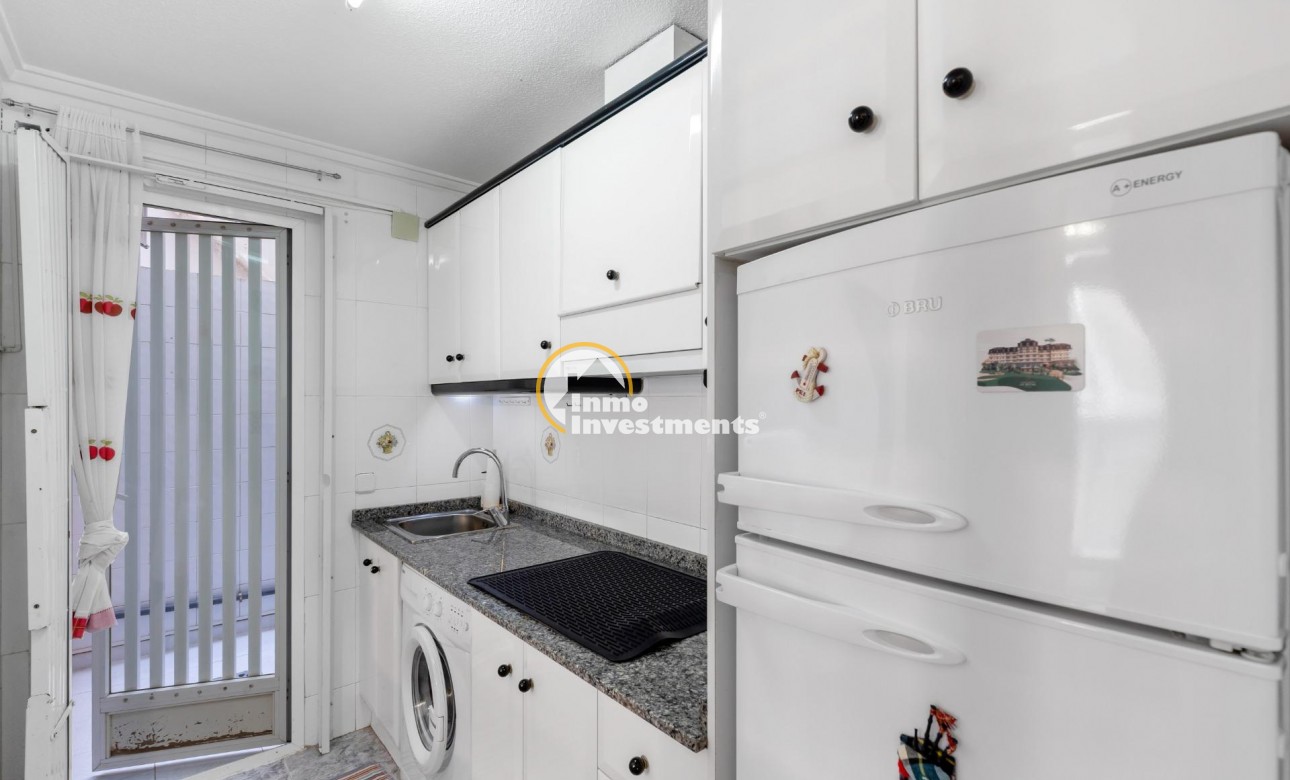 Resale - Apartment - Torrevieja - Centro - Muelle Pesquero