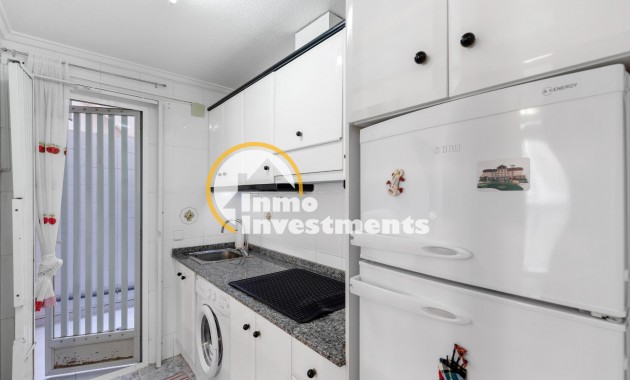 Resale - Apartment - Torrevieja - Centro - Muelle Pesquero