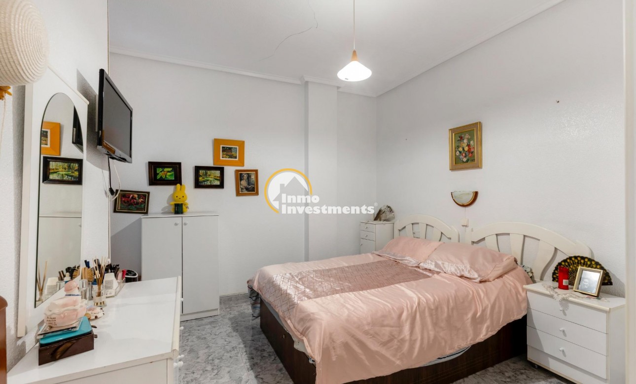 Resale - Apartment - Torrevieja - Centro - Muelle Pesquero