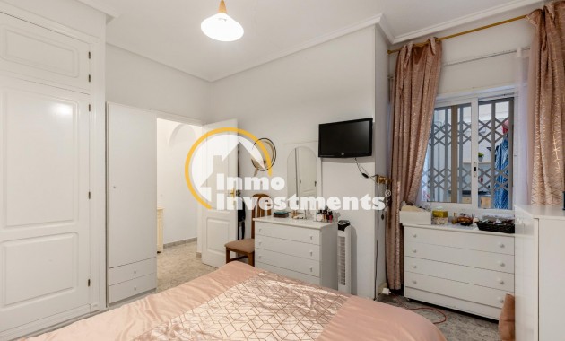 Resale - Apartment - Torrevieja - Centro - Muelle Pesquero