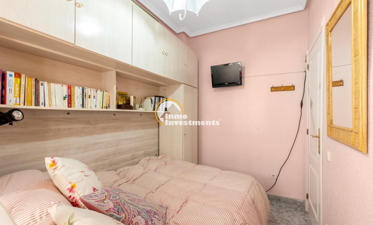 Resale - Apartment - Torrevieja - Centro - Muelle Pesquero