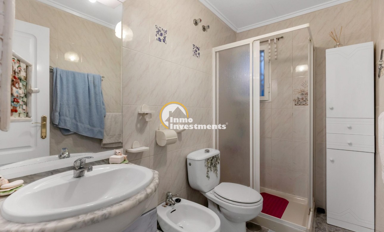 Resale - Apartment - Torrevieja - Centro - Muelle Pesquero