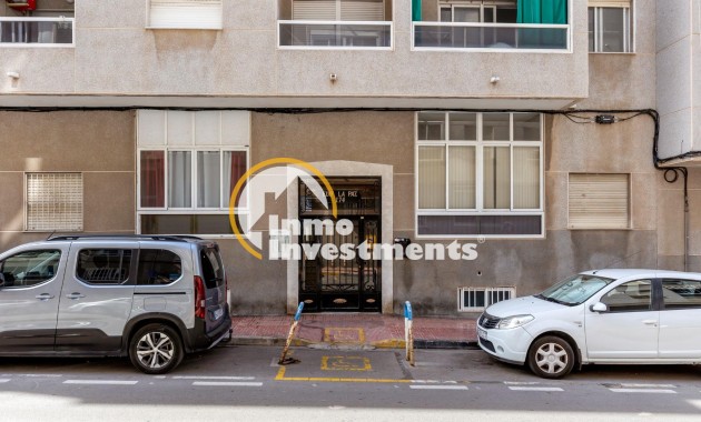 Resale - Apartment - Torrevieja - Centro - Muelle Pesquero