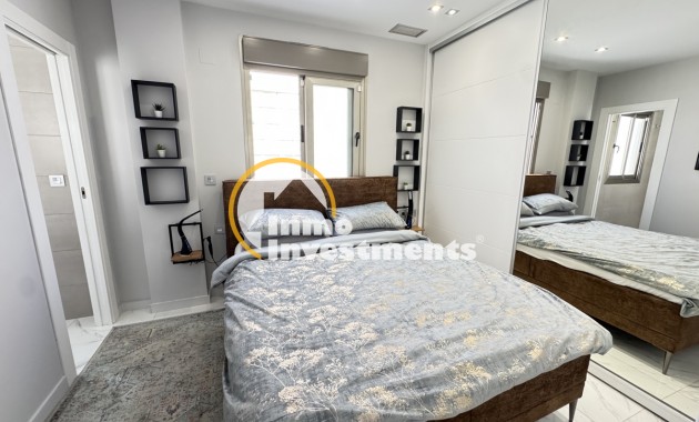 Resale - Villa - Villamartin - Pau 26