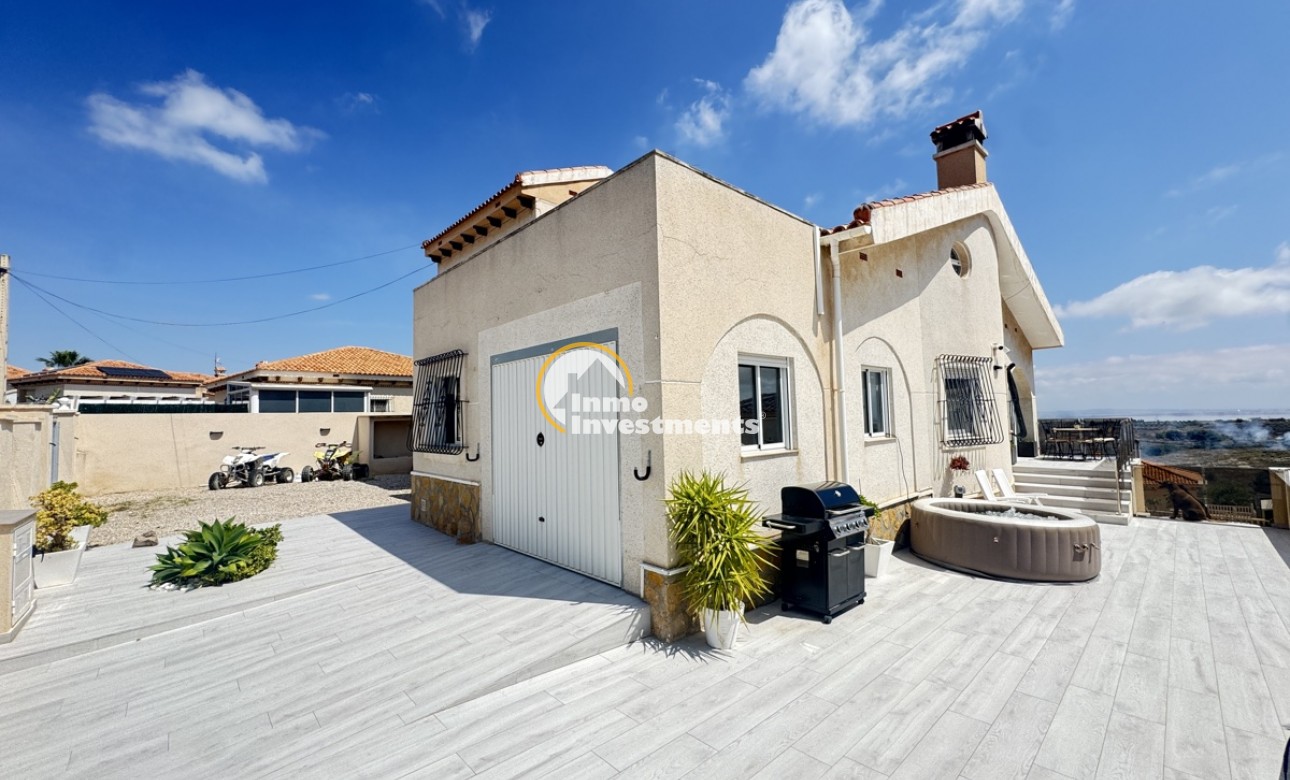 Resale - Villa - San Miguel de Salinas - Las Communicaciones